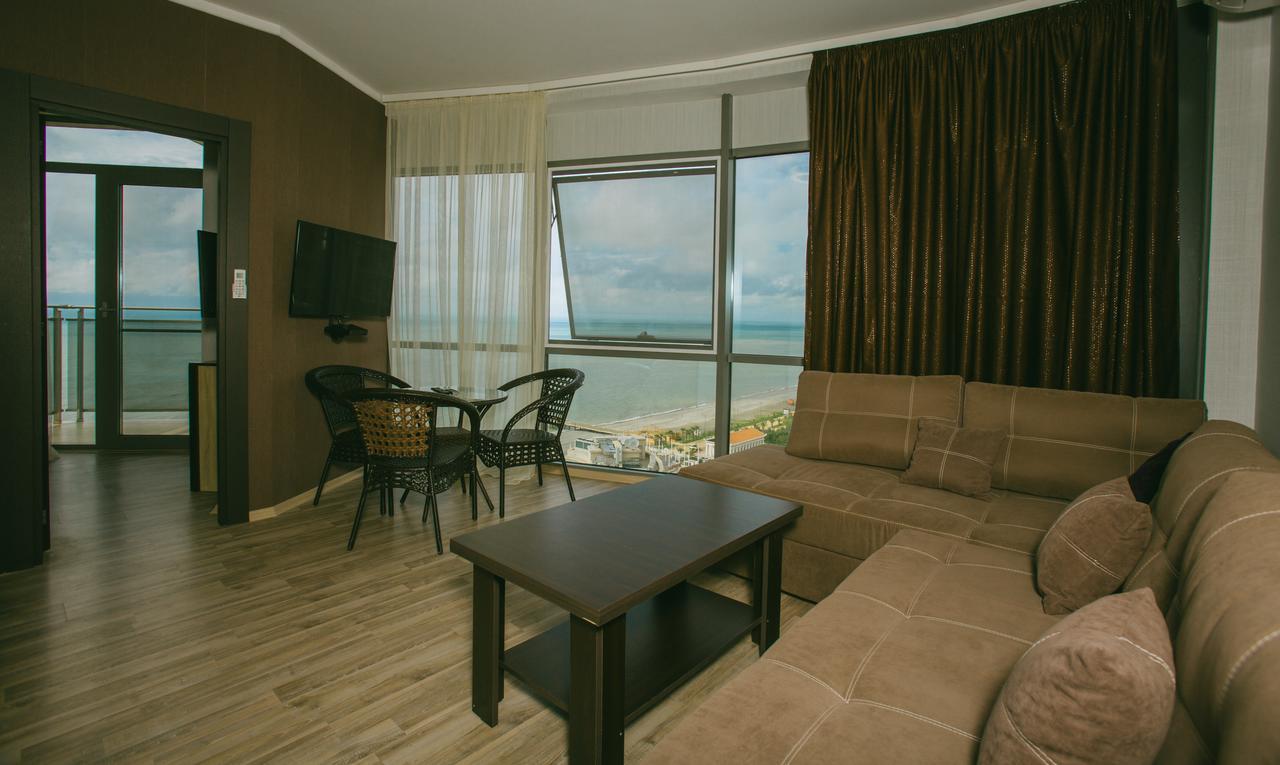 Apartment In Batumi Eksteriør billede