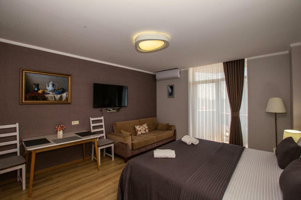 Apartment In Batumi Eksteriør billede